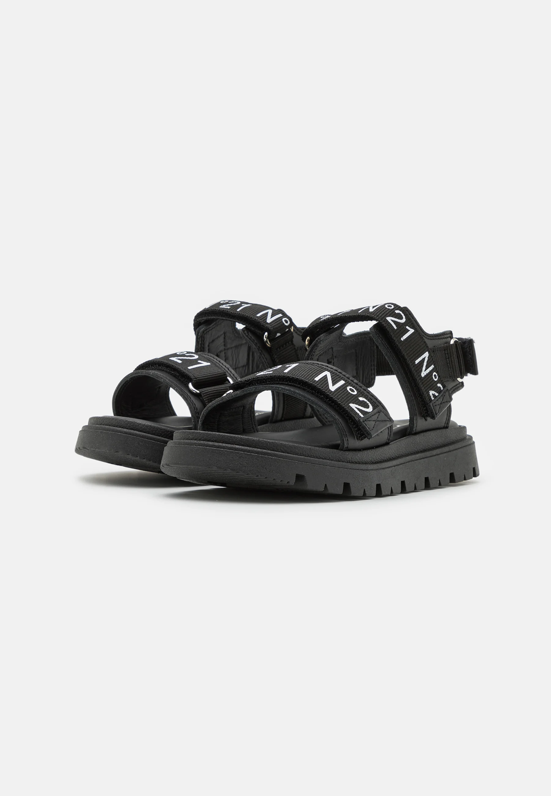 Sandalias n.° 21