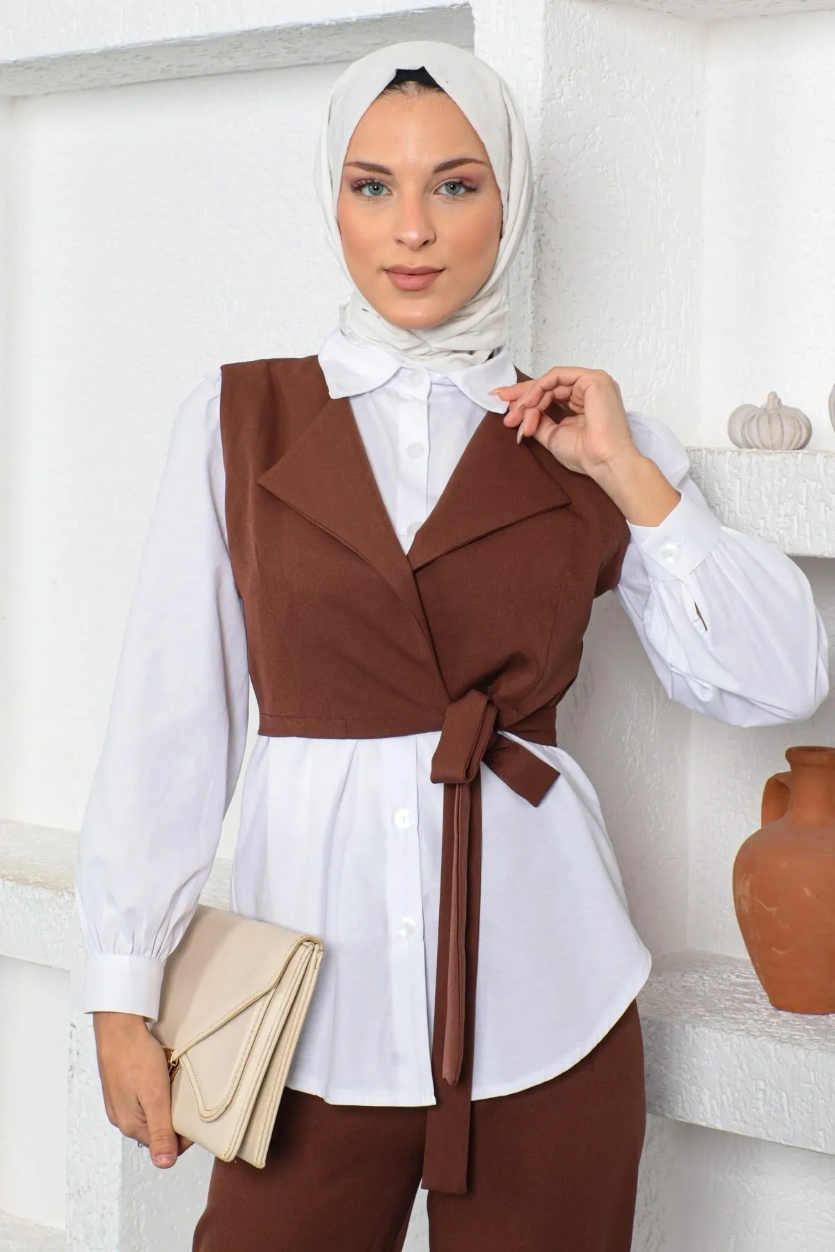 Modamihram  Dreiteiliger Anzug mit kurzer Jacke Braun 19200