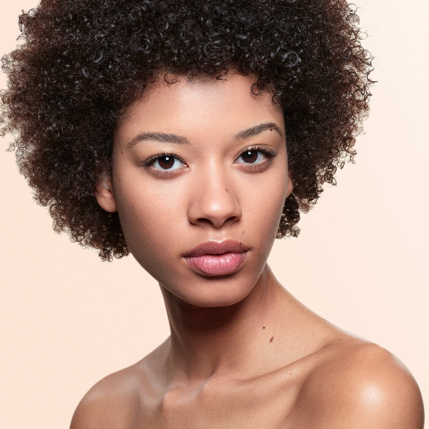 Base de maquillaje líquida Viso Luminous Silk