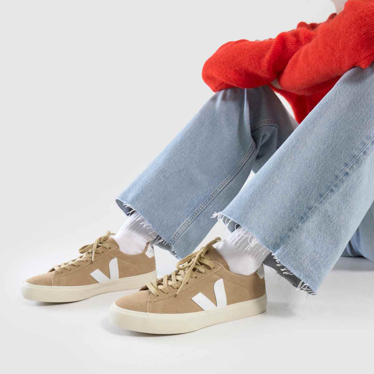 VEJA sneakers Field i kastanjebrun