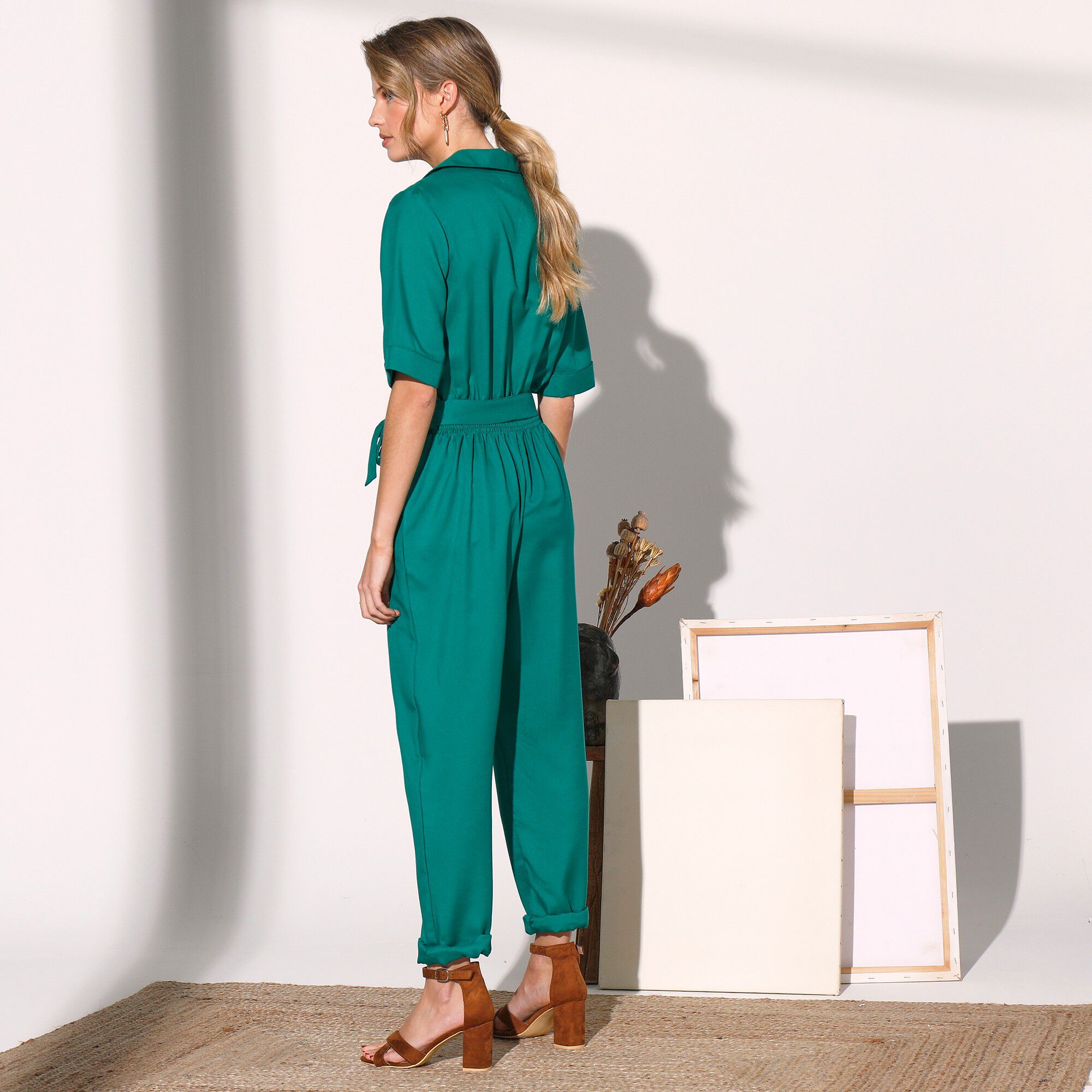 Combinaison pantalon fluide décolleté cache-coeur