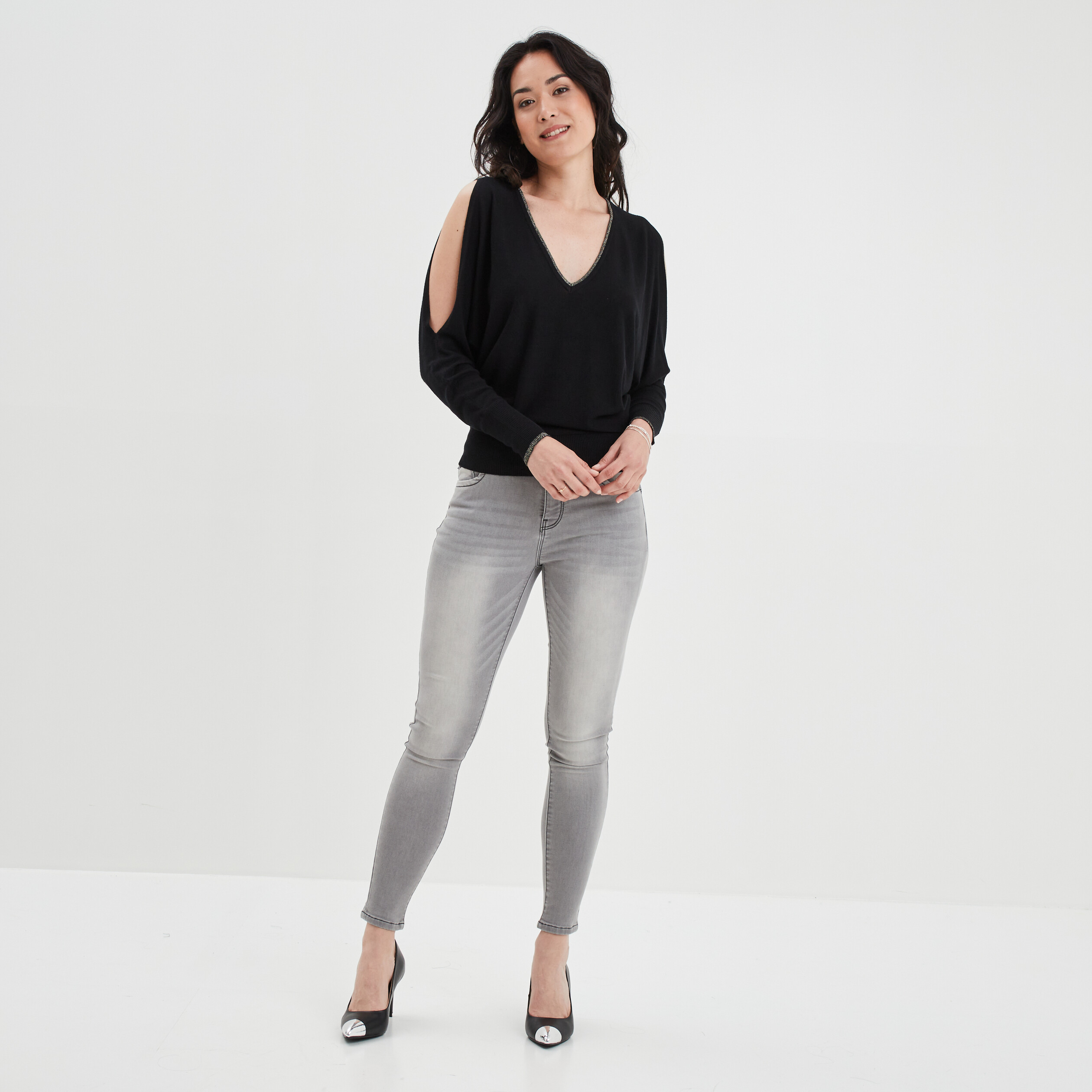 Pull manches chauve-souris à ouvertures noir femme | La Halle