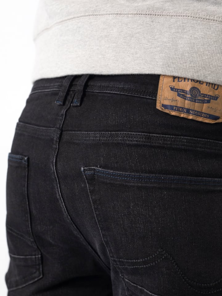 Petrol Industries Regular Tapered Fit Jeans Russel in Schwarz günstig kaufen