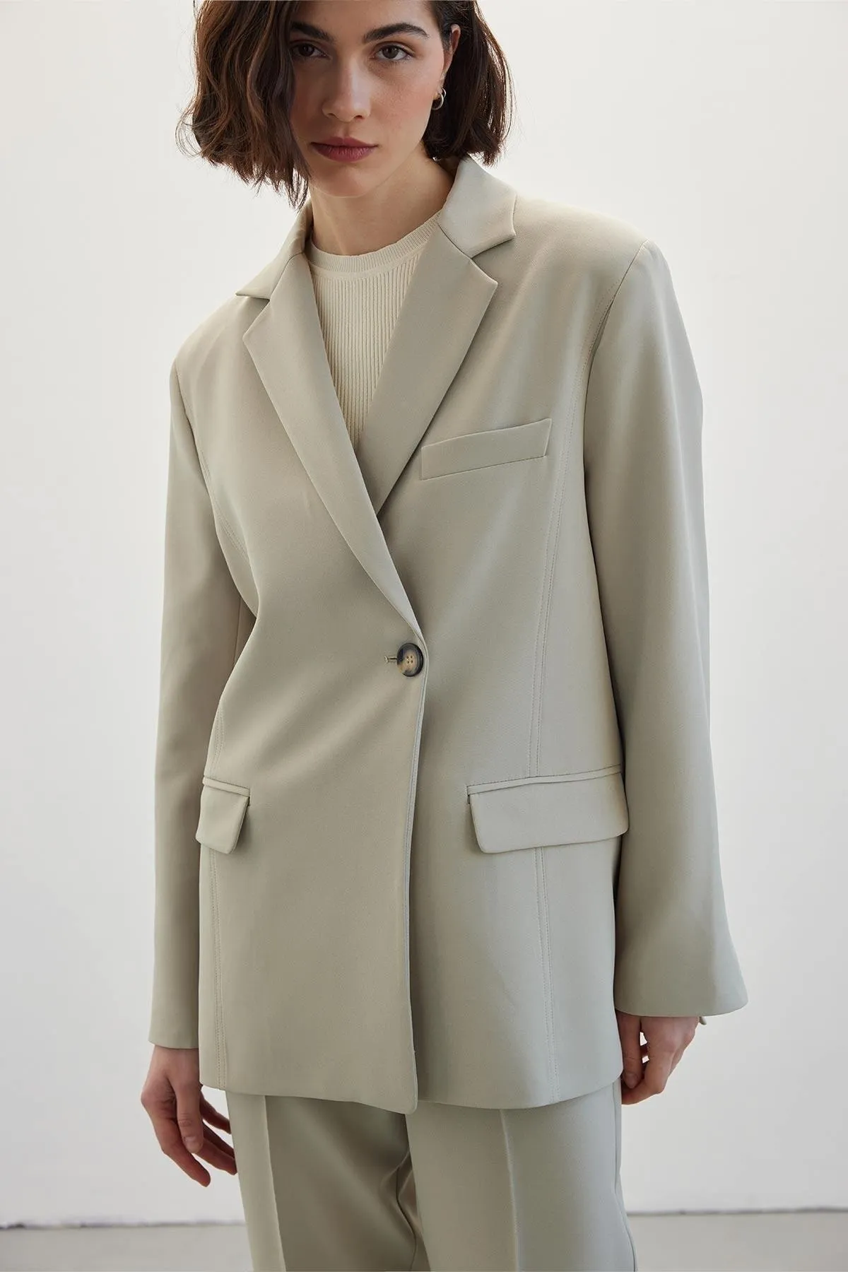 Manuka  Blazerjacke mit einem Knopf Çağla