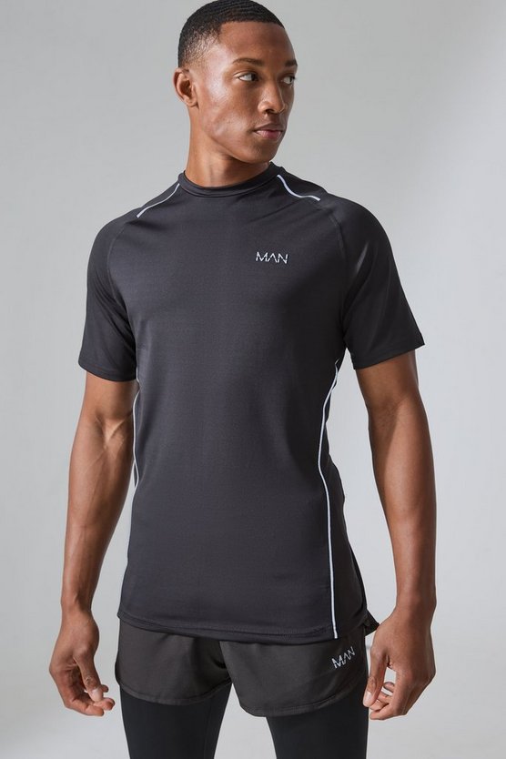 Man Active Muscle-Fit T-Shirt