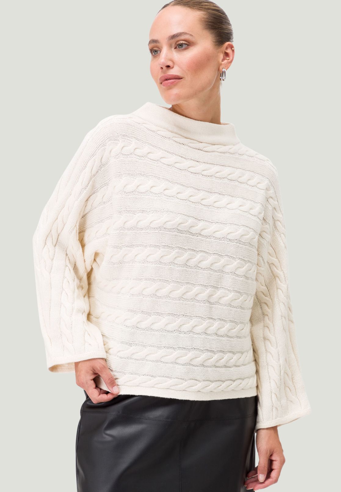 Strickpullover mit Trompetenärmeln