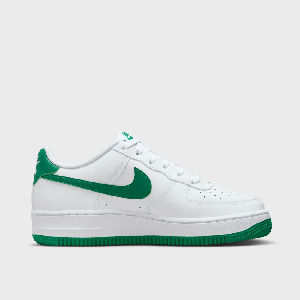 Nike Air Force 1 FV5948-103 / weiss
