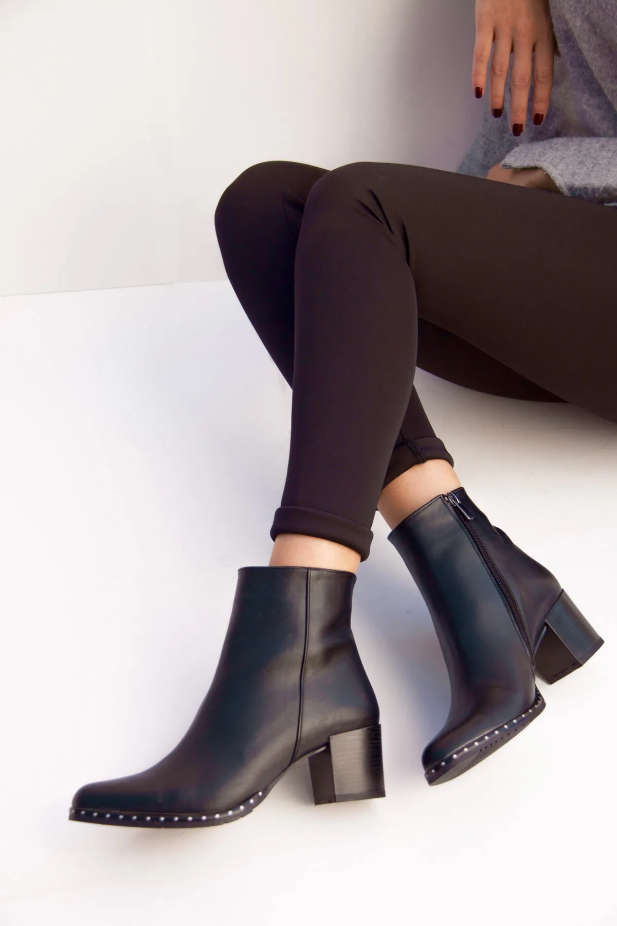 Fox Shoes  Schwarze Damenstiefel C654013309