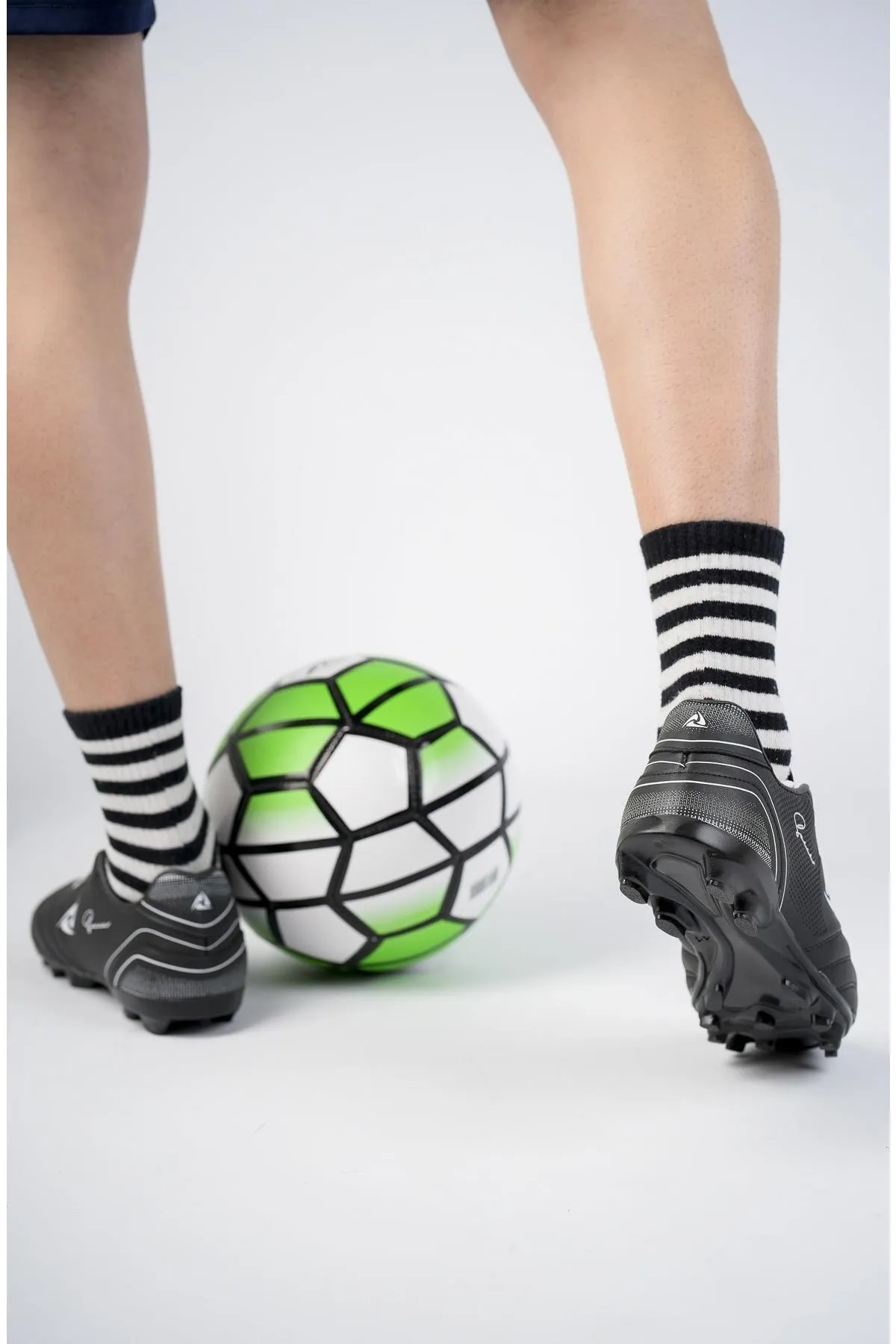 MUGGO  Pascal Unisex Guaranteed Crampon AstroTurf Fußball-Sportschuhe