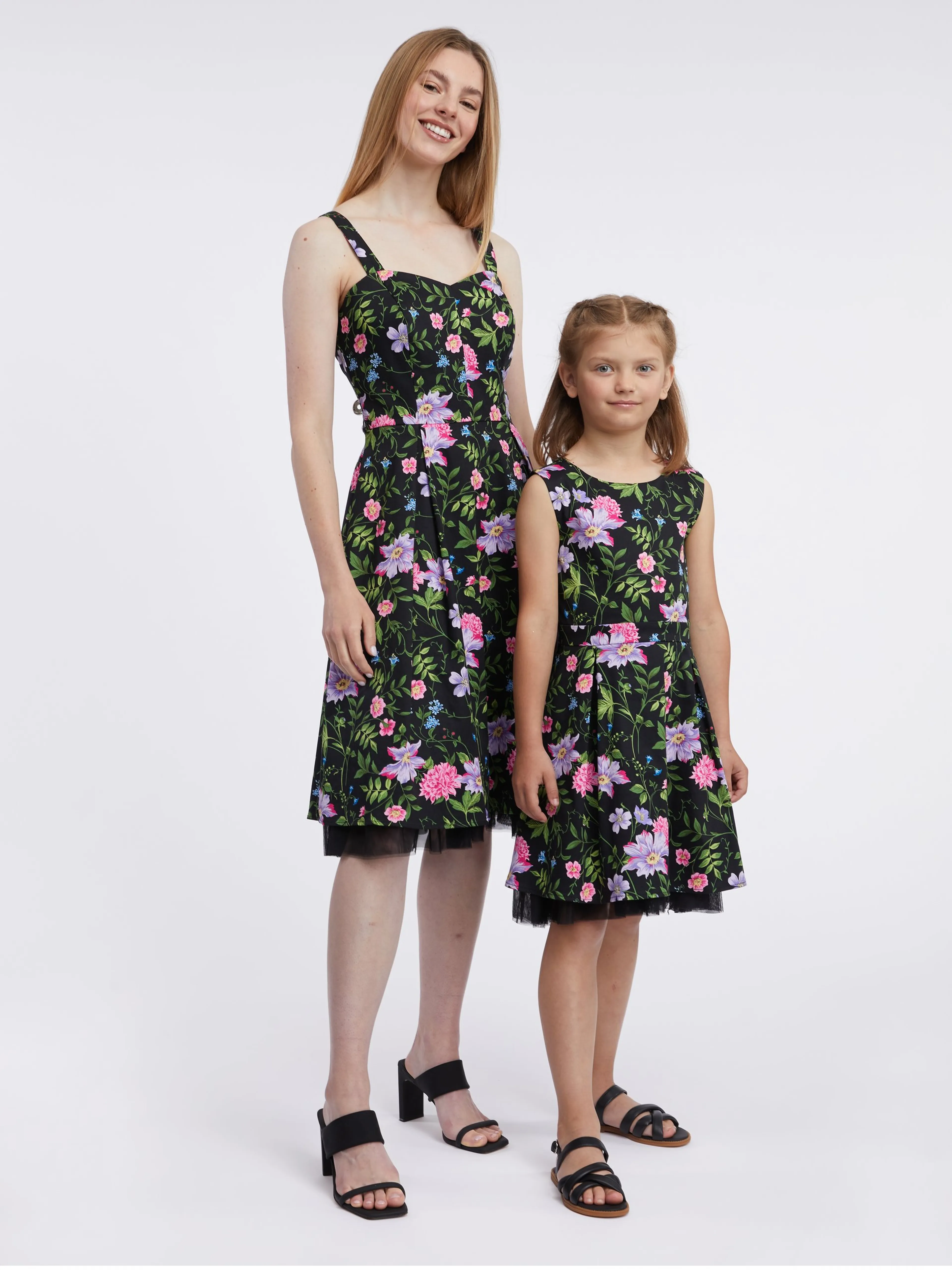 Schwarzes Blumenkleid für Mädchen ORSAY