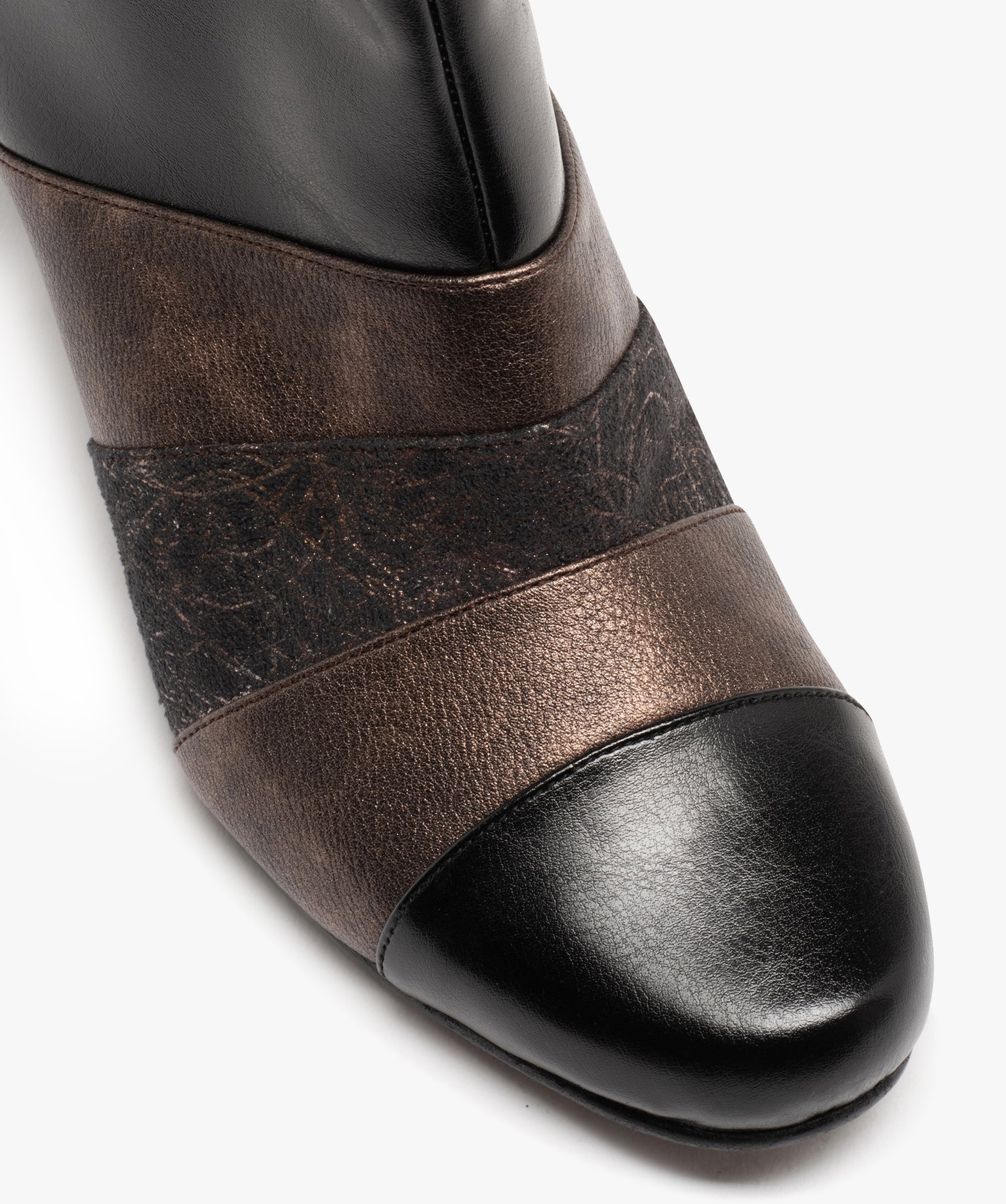 Boots femme confort à talon et bout pointu avec détails métallisés
