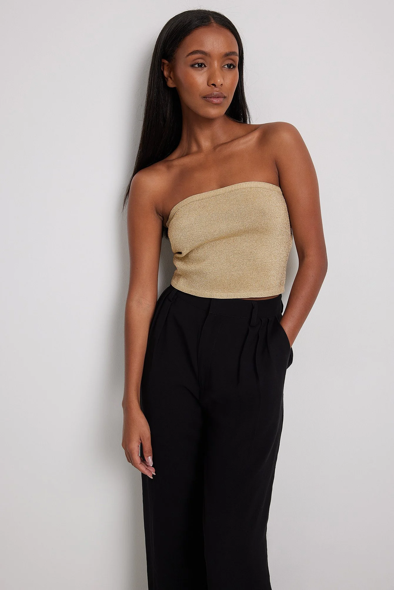 Bandeau-Oberteil aus Glitzerstrick