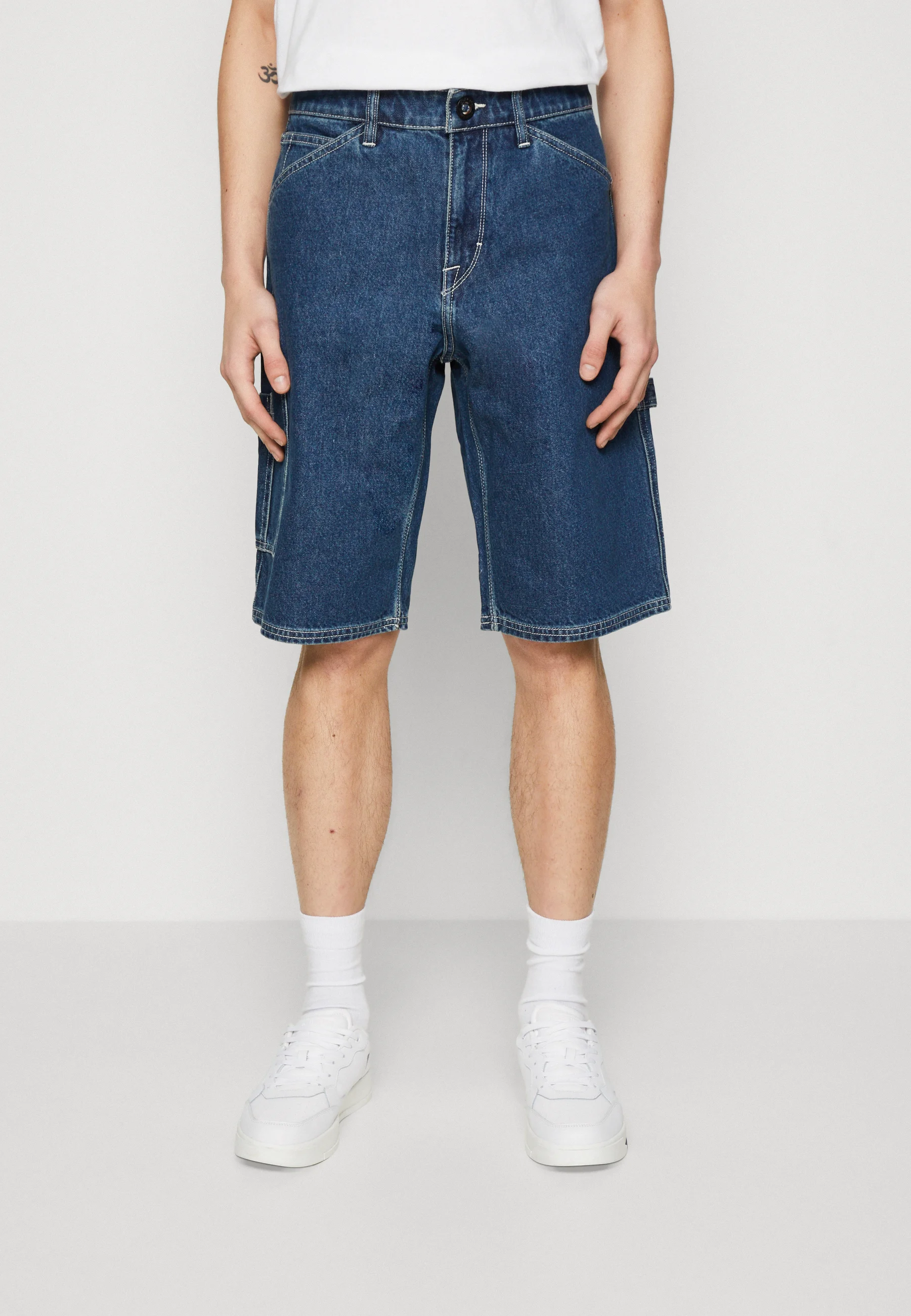 Volcom LABORED UTILITY - Pantalones cortos vaqueros