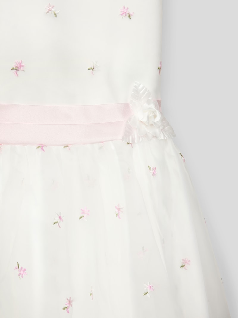 Kleid mit floralen Stickereien in rosé