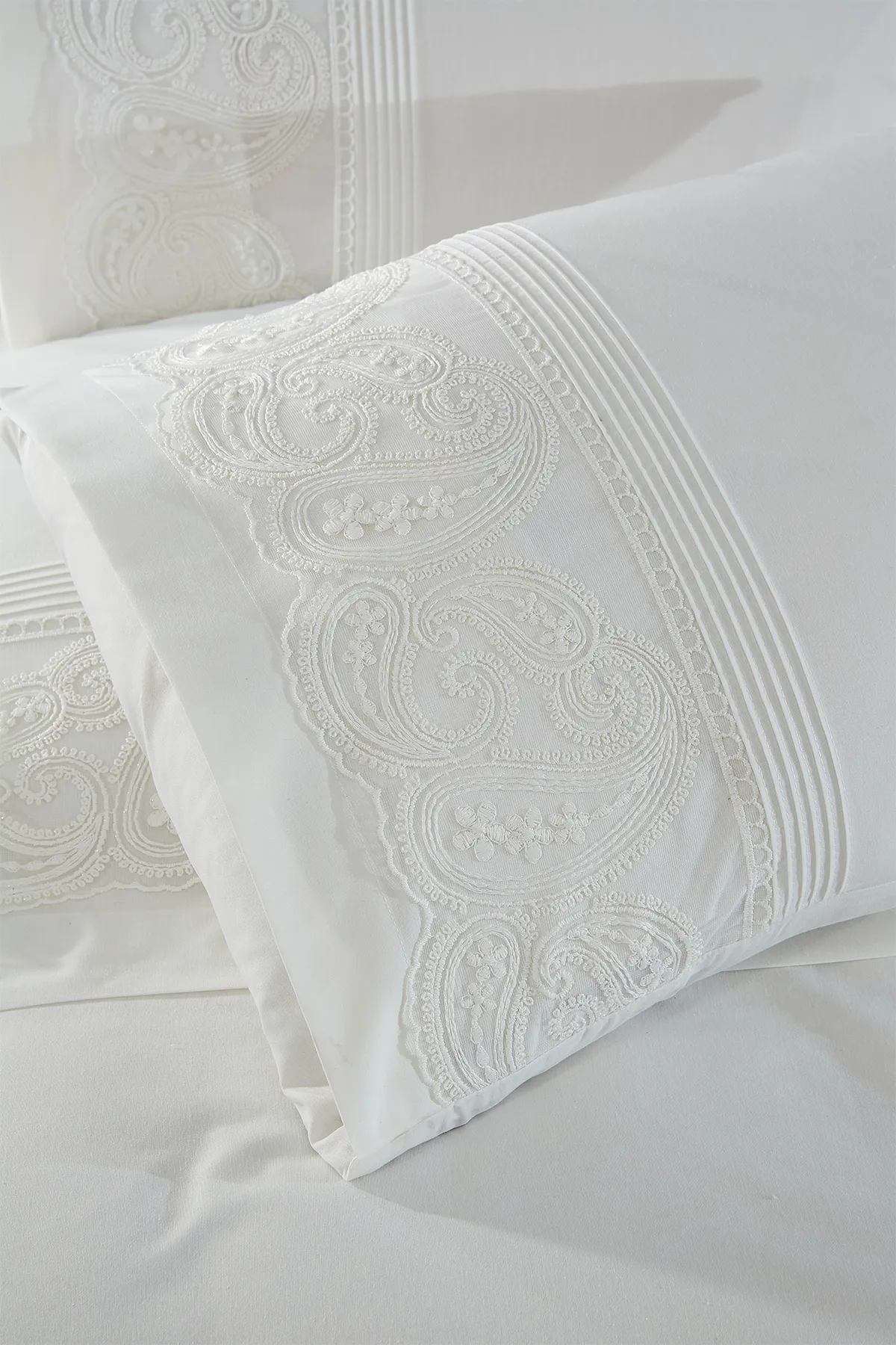 Çeyiz Diyarı  Schal-Bettbezug-Set mit französischer Spitze, gerippt, Creme