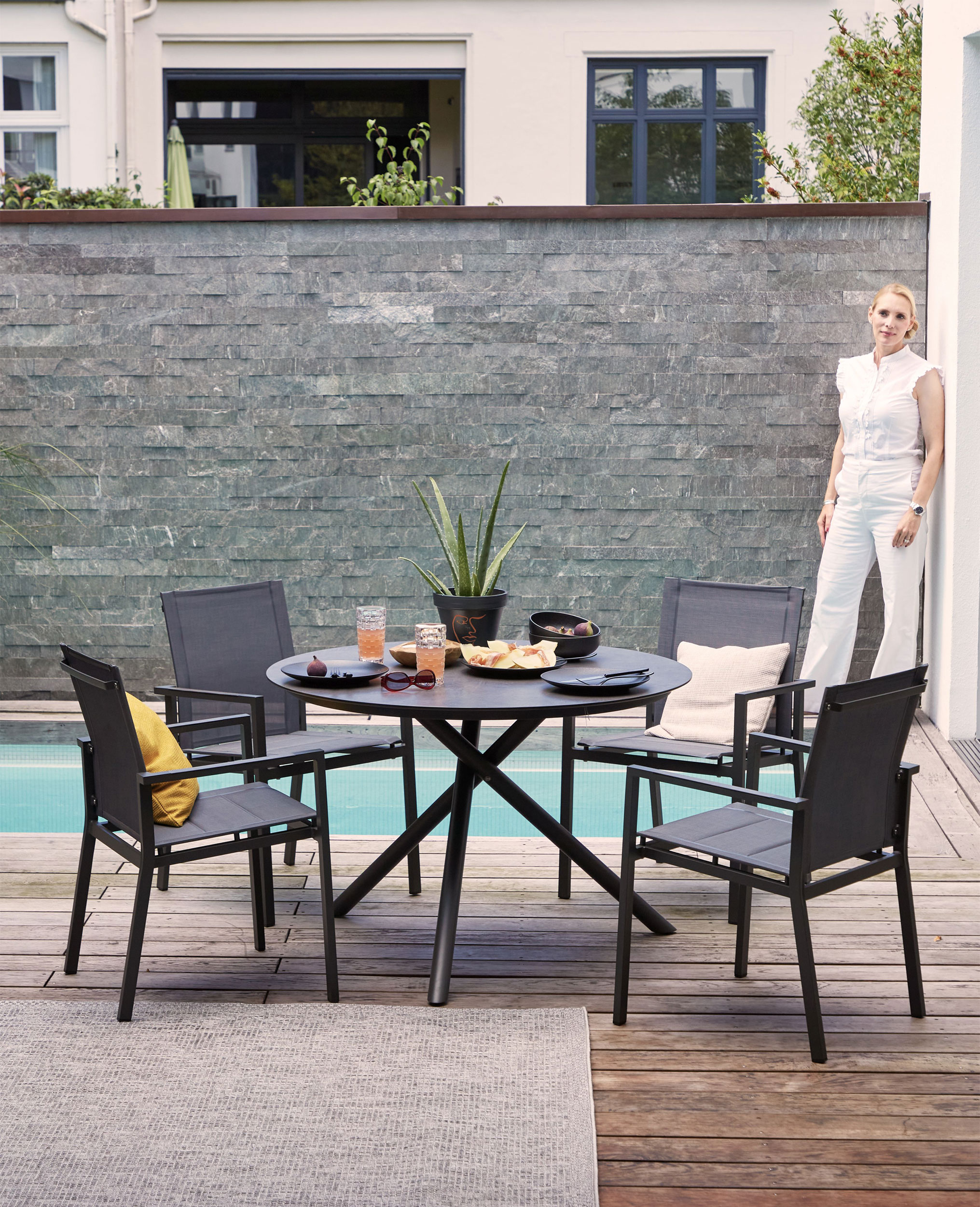 OUTDOORGartentisch Alu rund