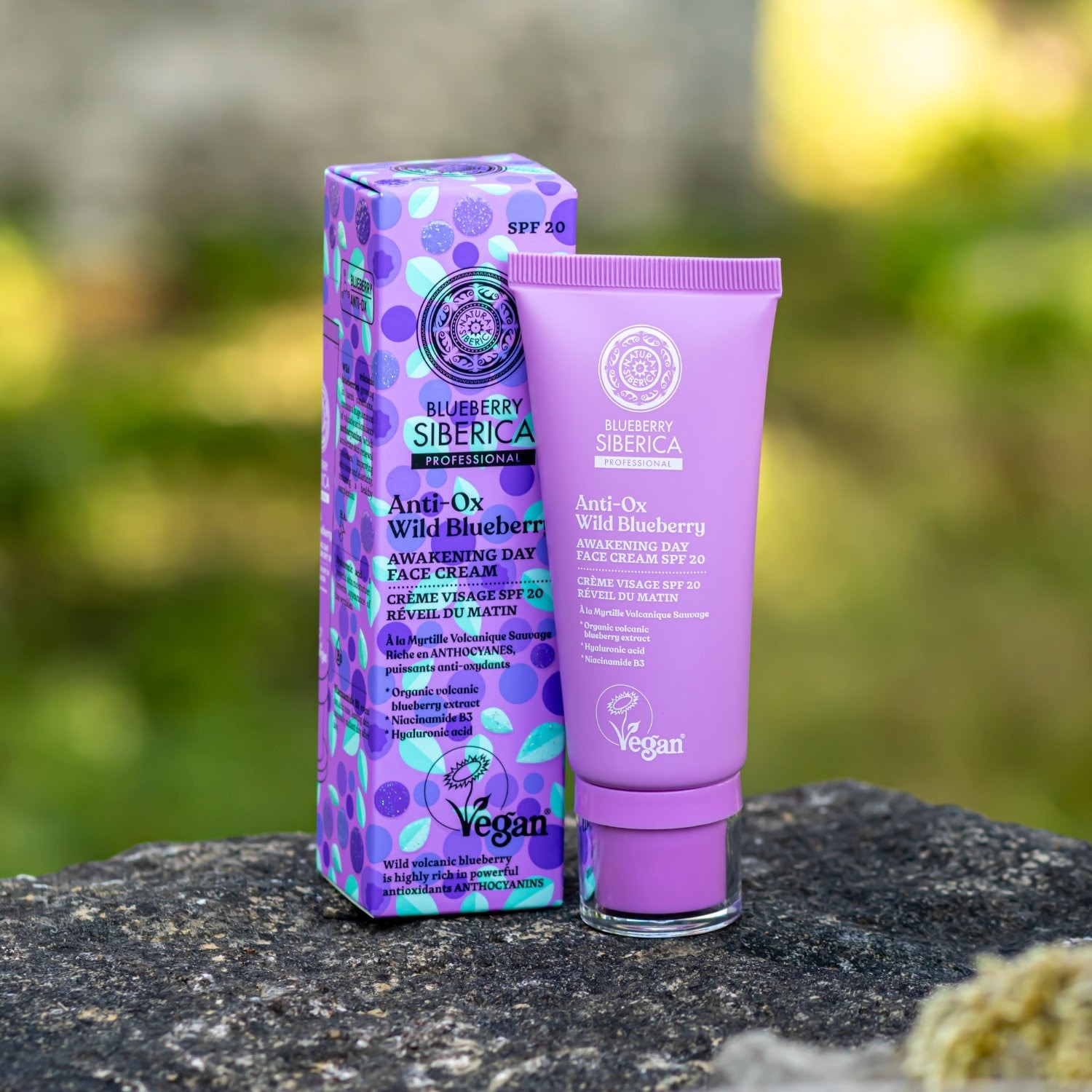 Cremă de față Natura Siberica Blueberry Siberica pentru trezirea dimineții SPF20