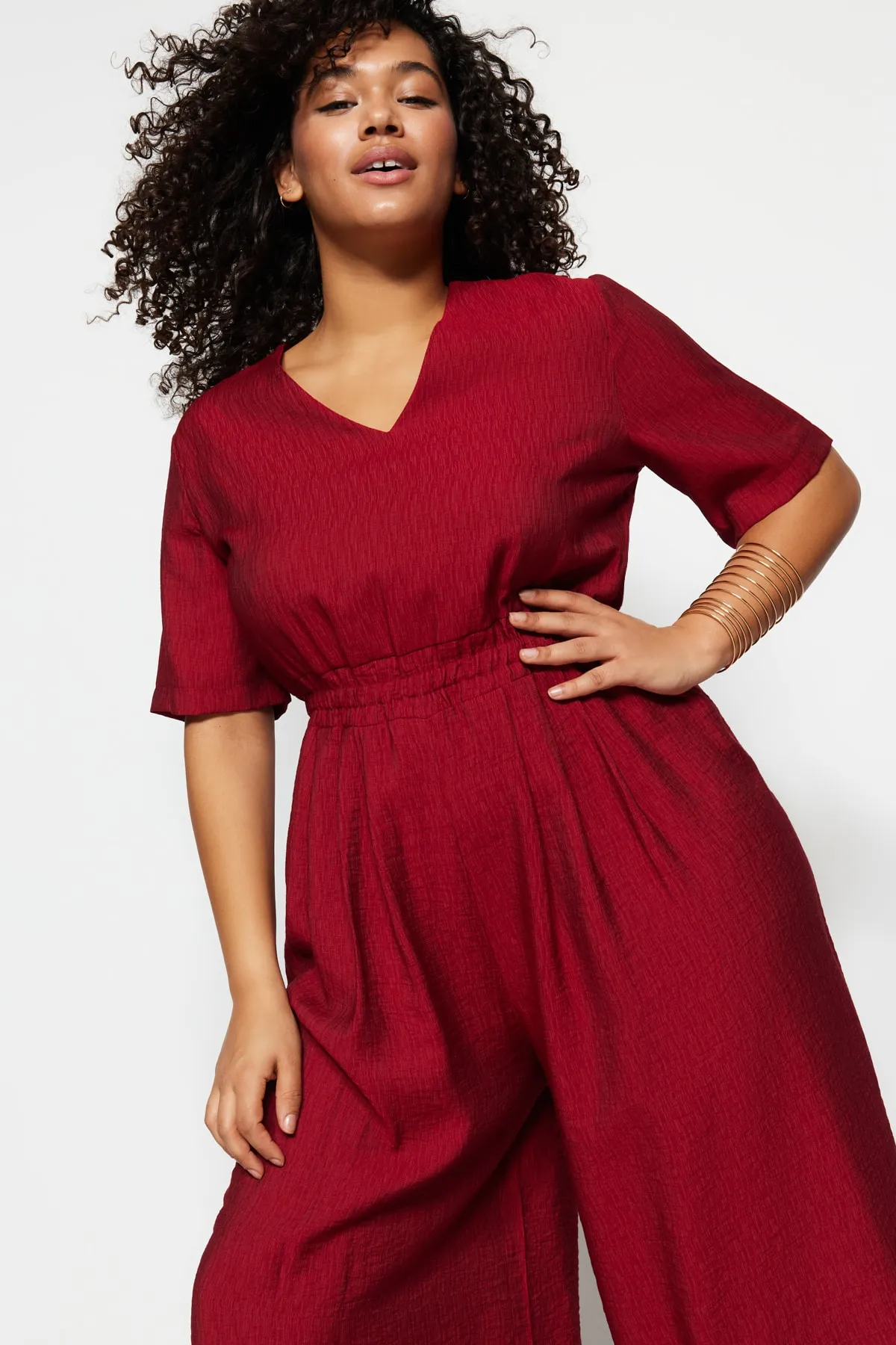 Trendyol Curve  Burgunderfarbener, gewebter Overall mit elastischem Bund TBSSS22BG0017