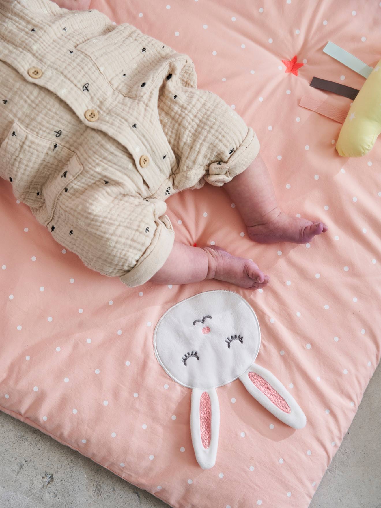 Vertbaudet Baby Activity-Decke SWEET FUN - rosa bedruckt