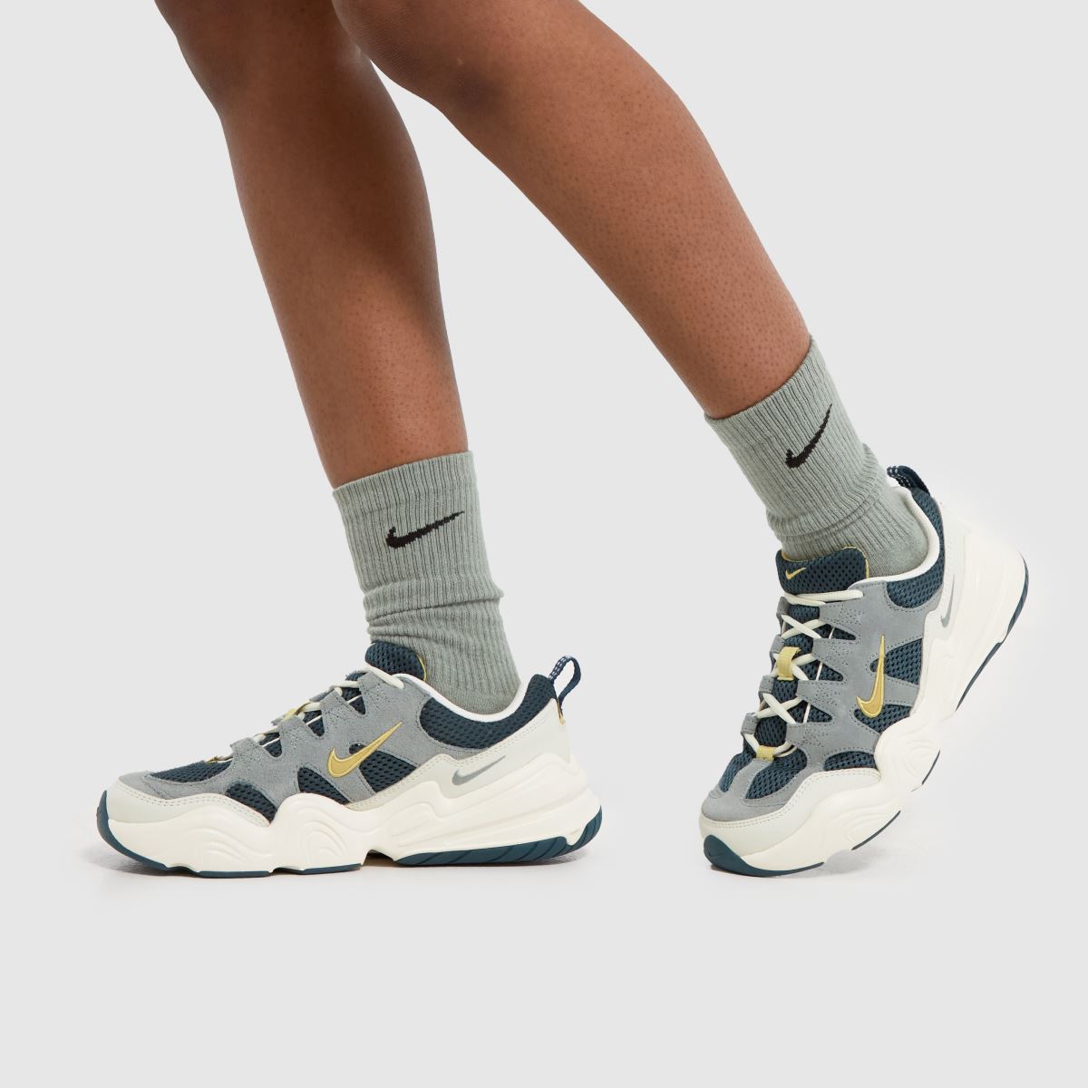 Nike Tech Hera – Mörkgröna träningsskor