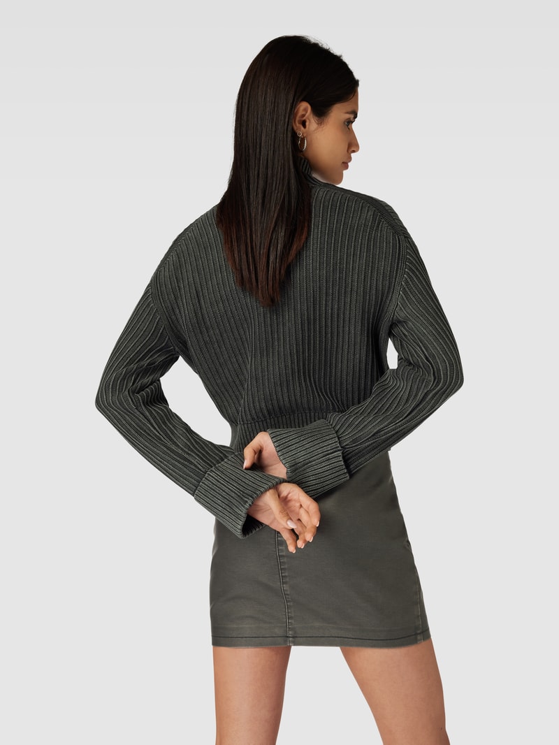 Strickpullover mit Label-Patch in black