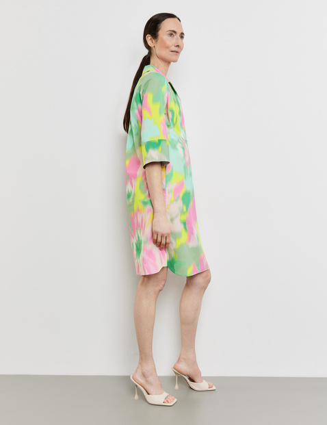 Gemustertes Kleid mit Kellerfalte