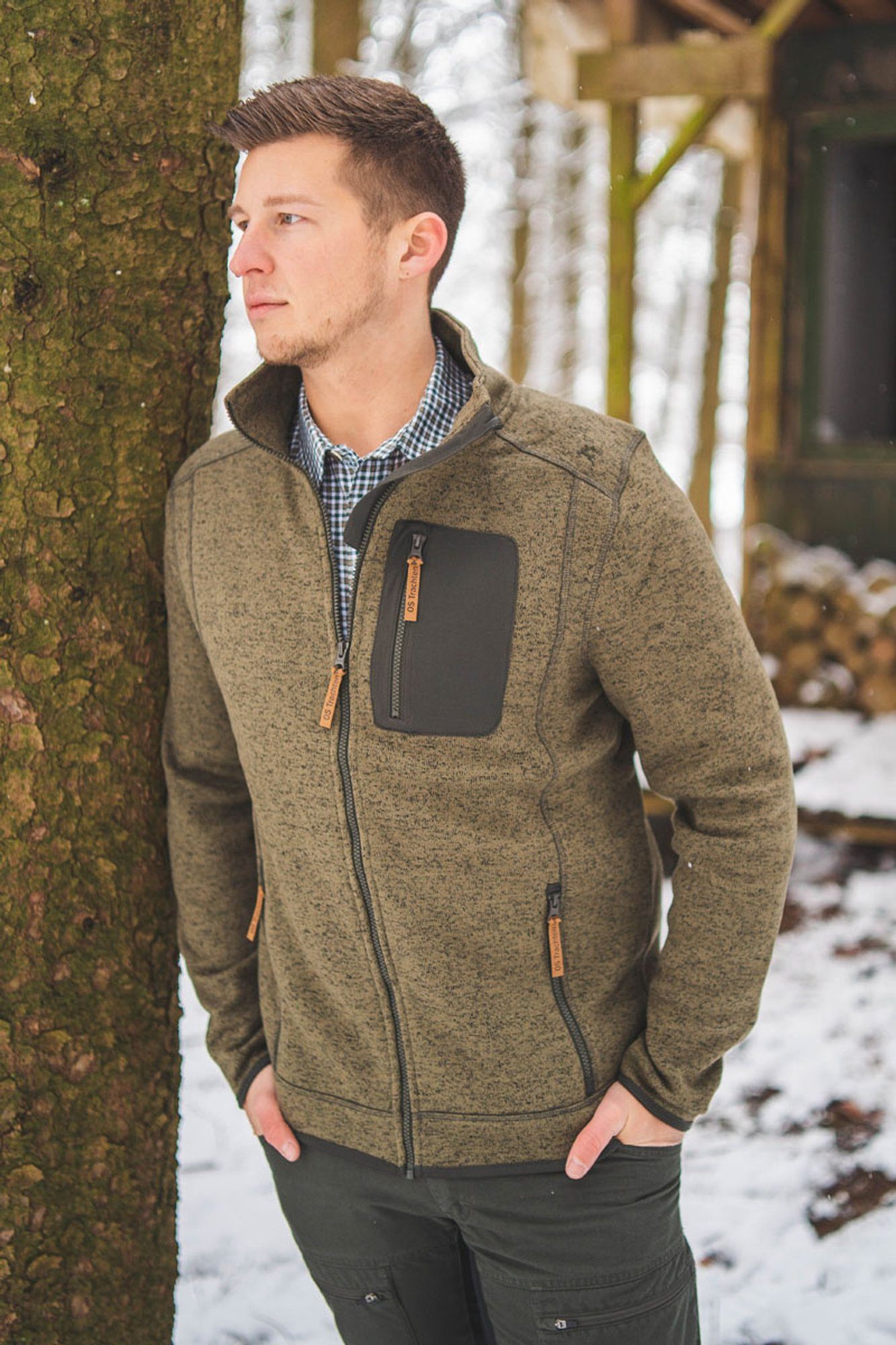 OS-Trachten Strickfleecejacke Nucku Outdoorjacke mit Stehkragen und Brusttasche in Kontraststoff