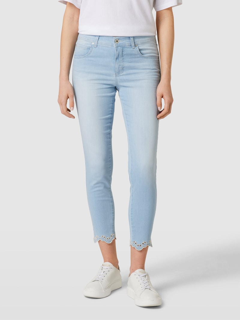 Jeans mit Lochstickerei Modell 'ORNELLA' in hellblau