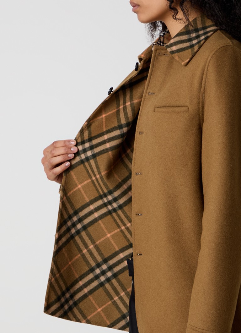 Burberry wool coat with breast pocket