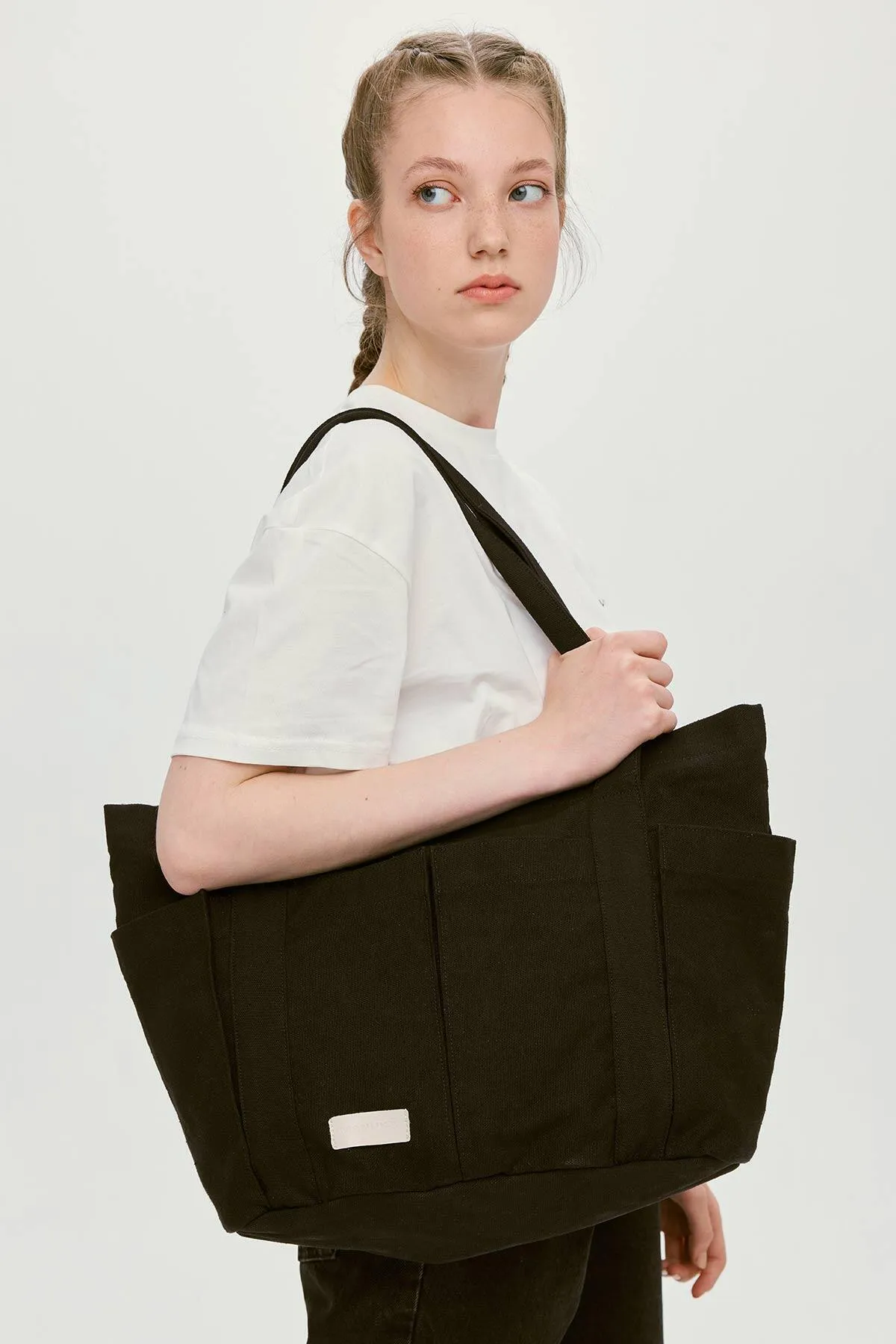 Manuka  Canvas-Tasche mit mehreren Taschen, Schwarz