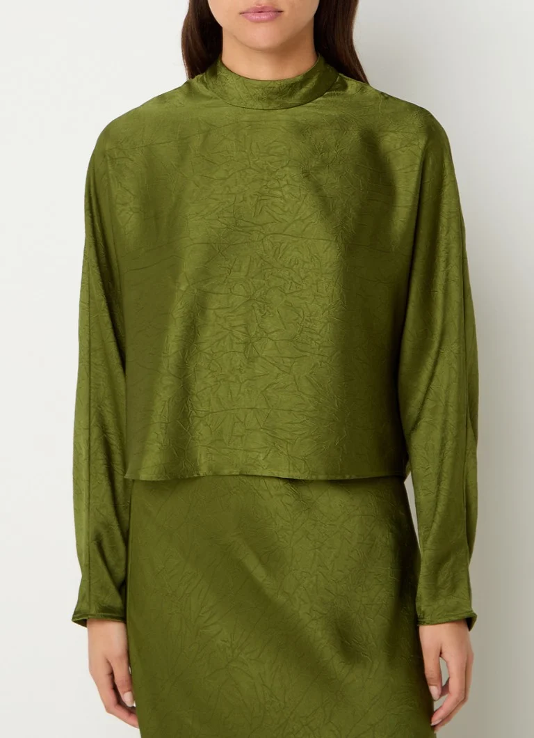 Top Dante 6 Sally din satin texturat cu guler înalt