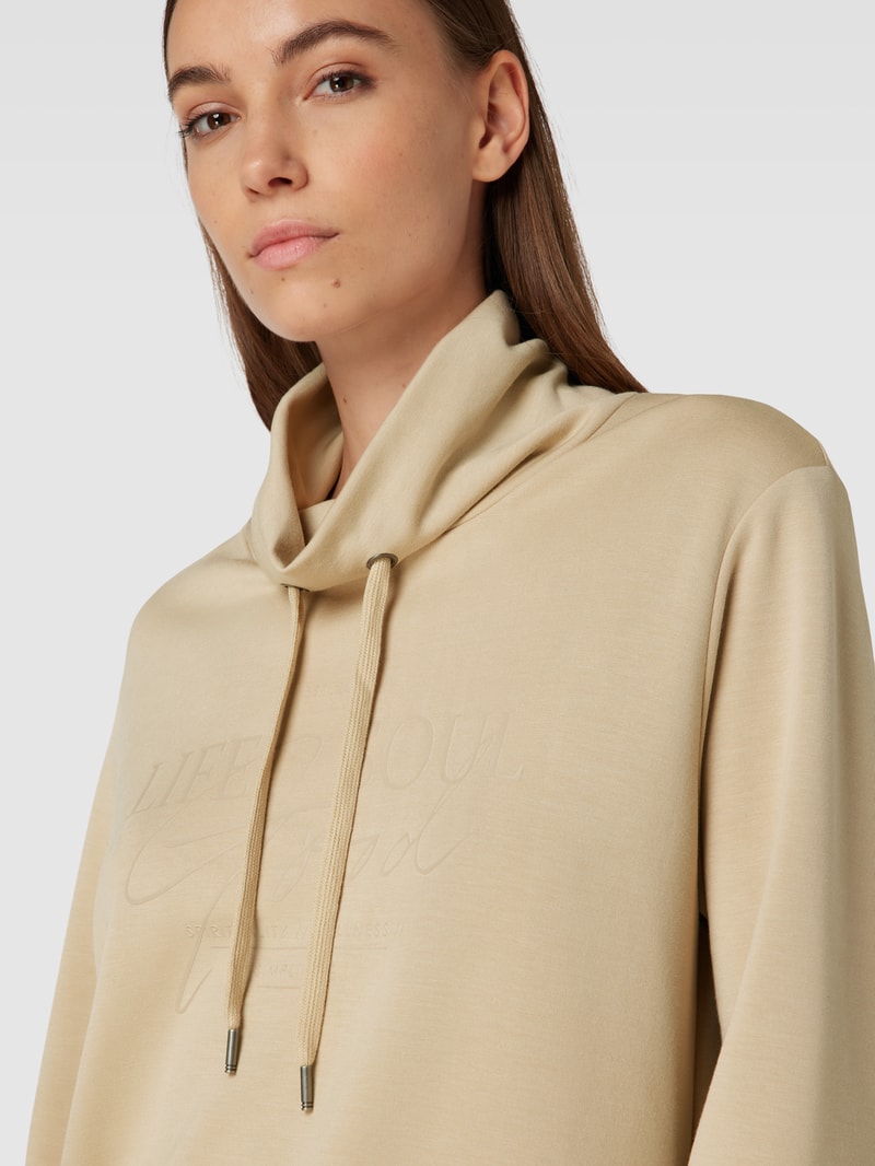 Sweatshirt mit Stehkragen und Tunnelzug Modell 'BANU' in sand