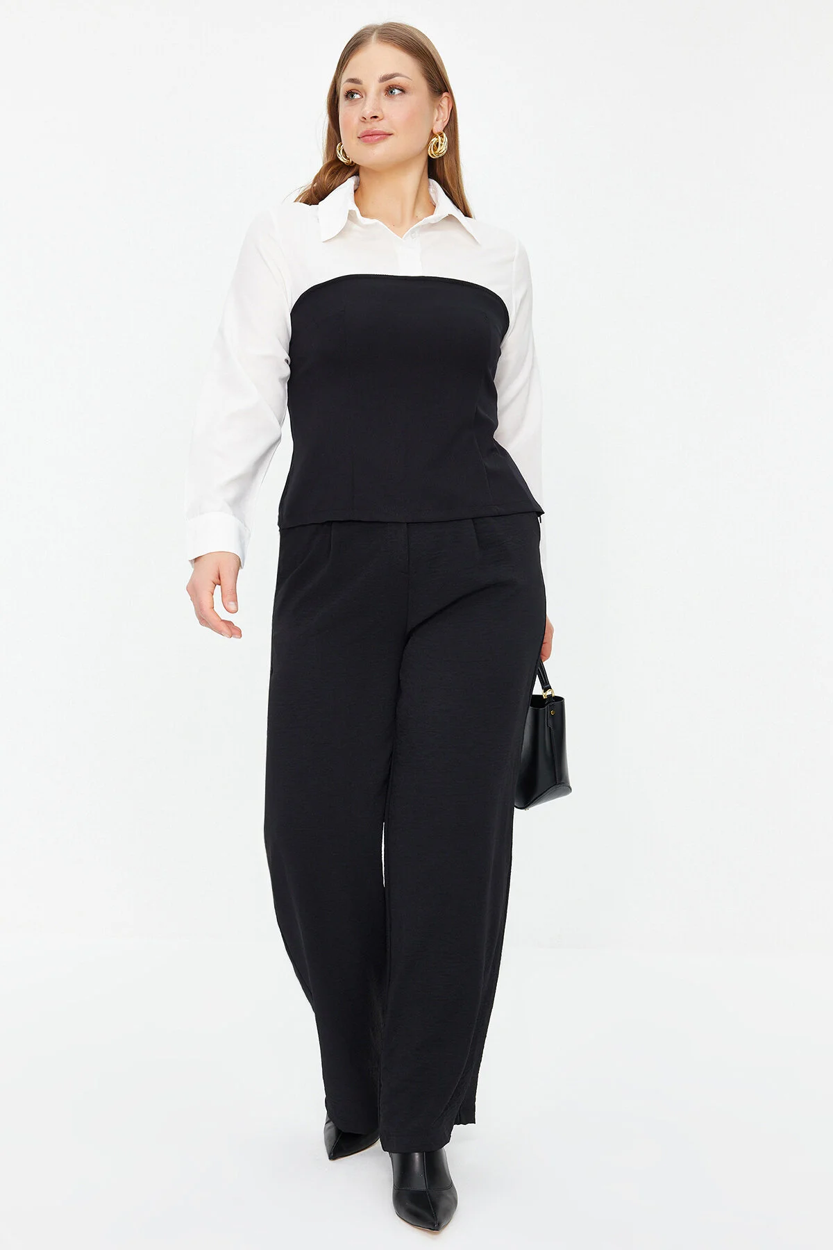 Trendyol Curve  Mehrfarbige gewebte Bluse mit Hemdkragen TBBAW24AF00062