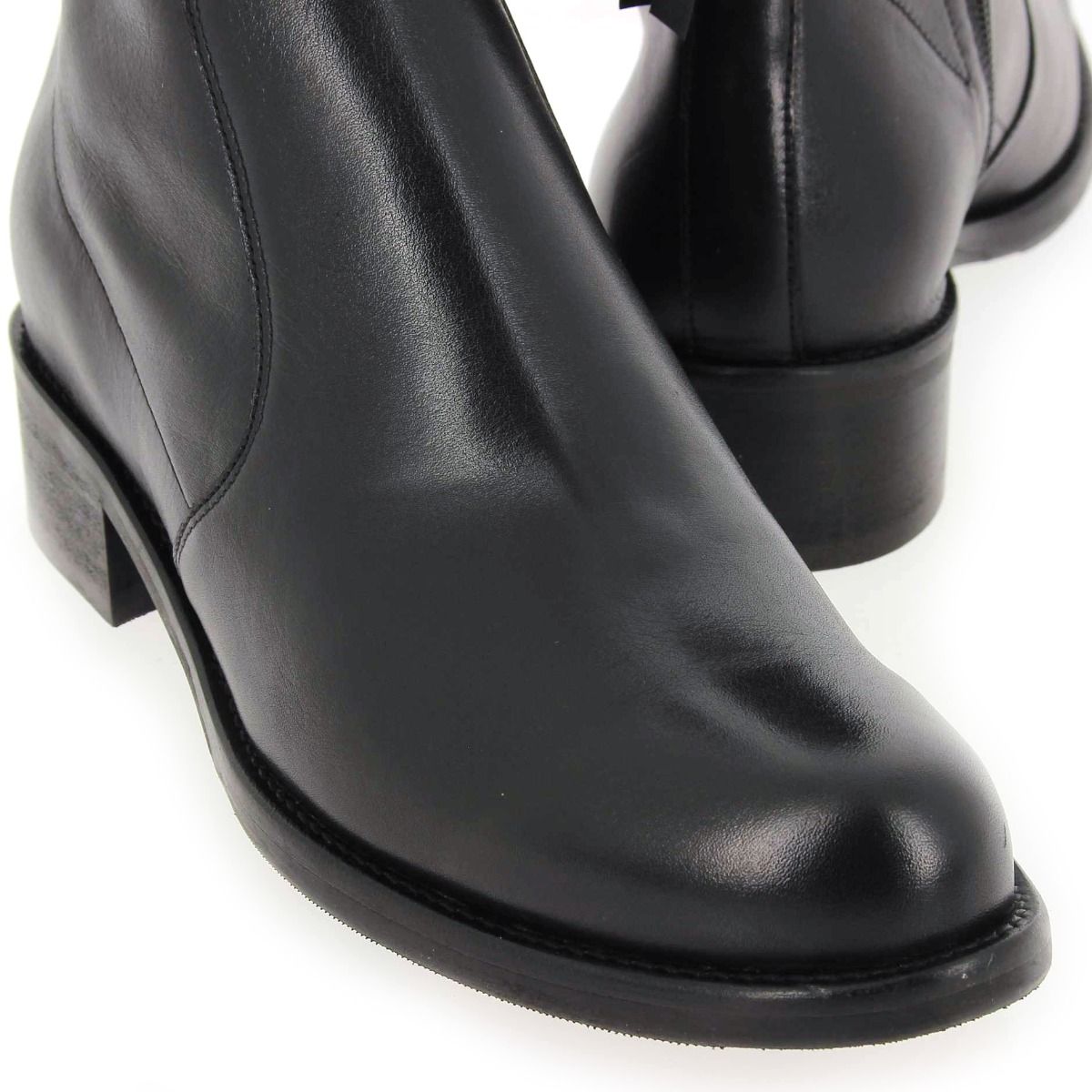 Myma  6902 - Noir