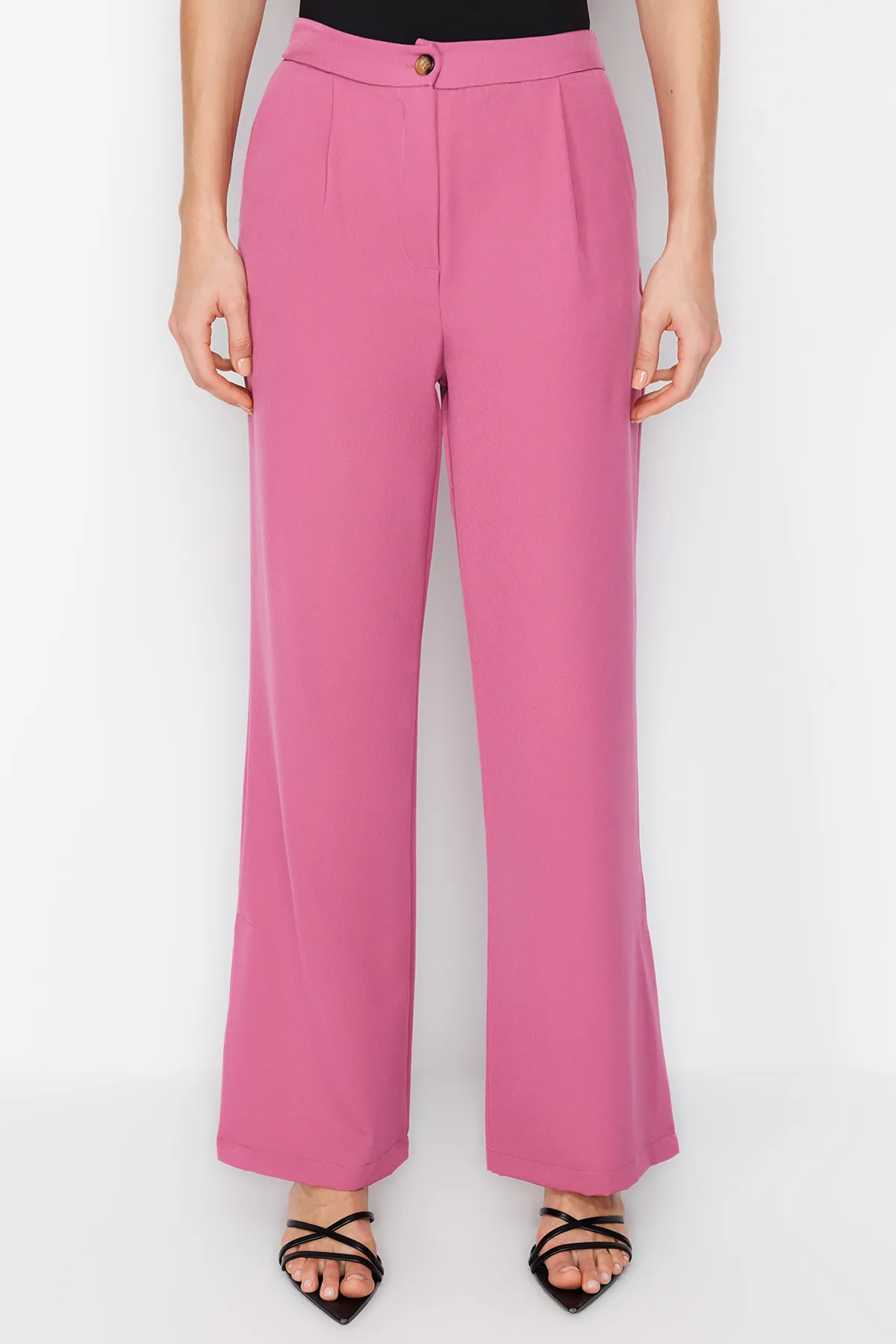 Trendyol Collection  Lilafarbenes Set aus Weste mit normaler Passform und Hose mit weitem Bein, gewebtes Unter-Oberteil-Set TWOSS24AU00019