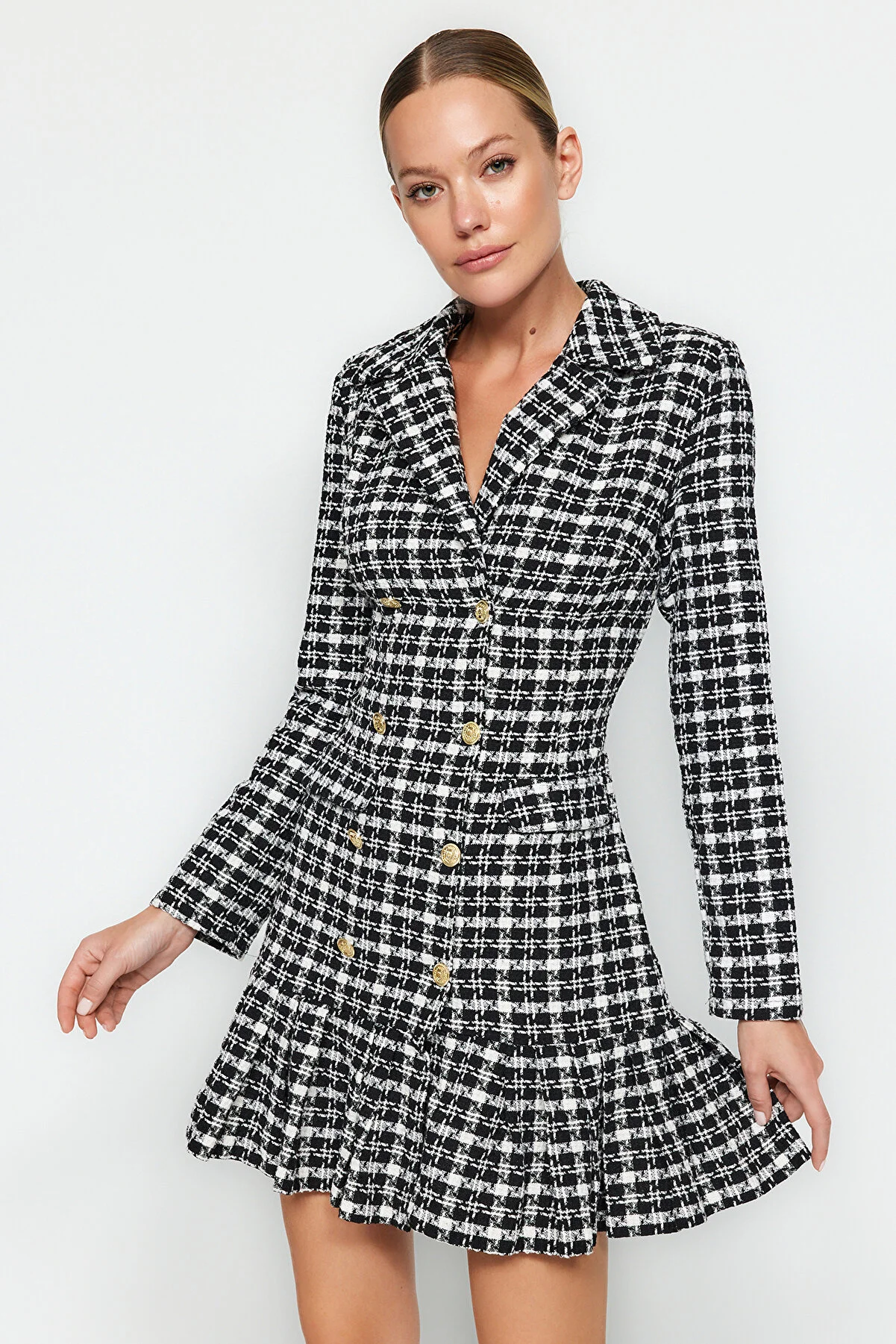 Trendyol Collection  Schwarzer Rock, Volant, Knopfdetail, Tweed-Webkleid TWOAW23EL00870