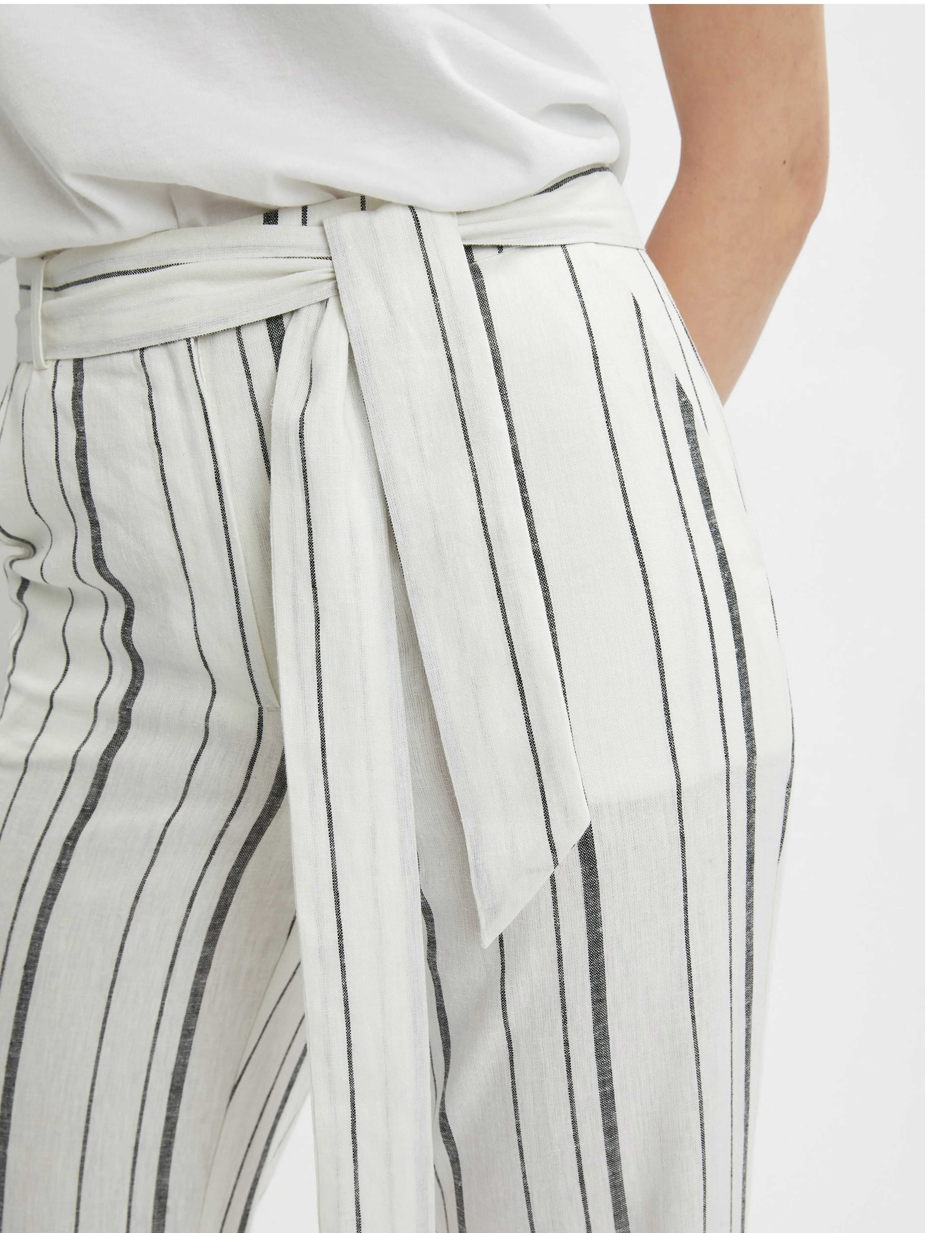 Weiße gestreifte Damen-Leinenhose ORSAY