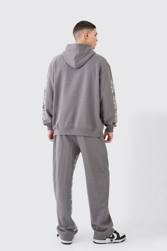 Oversize Trainingsanzug mit Gothic B