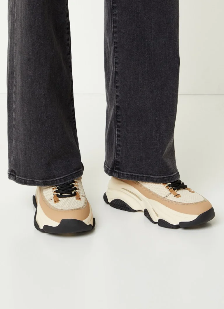 Pantofi de baschet Steve Madden Playmaker cu față din plasă.